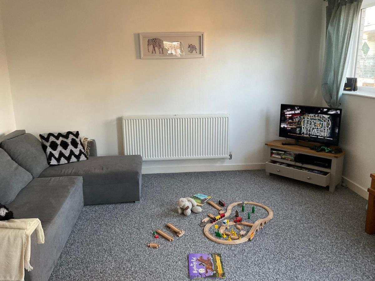 Simple 2-Bedroom 1.5 Bath Apartment In Thornhill Southampton Extérieur photo